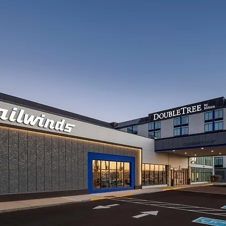Doubletree By Hilton Madison East Hotel
